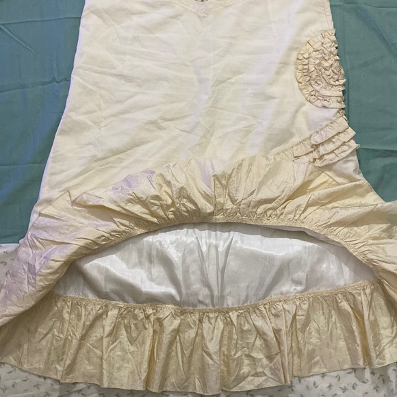 Coco & Tashi NWOT Beautiful beaded Skirt with floral designed and side zipper - Picture 14 of 16